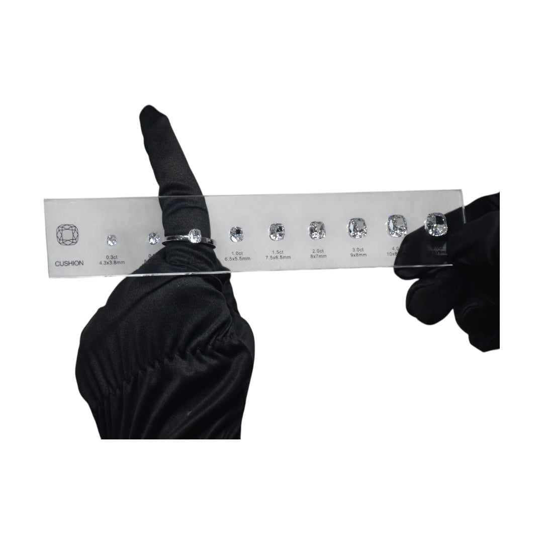 Cubic Zircon Sizing Scale in black magnetic box (0.30 ct - 5.00ct)