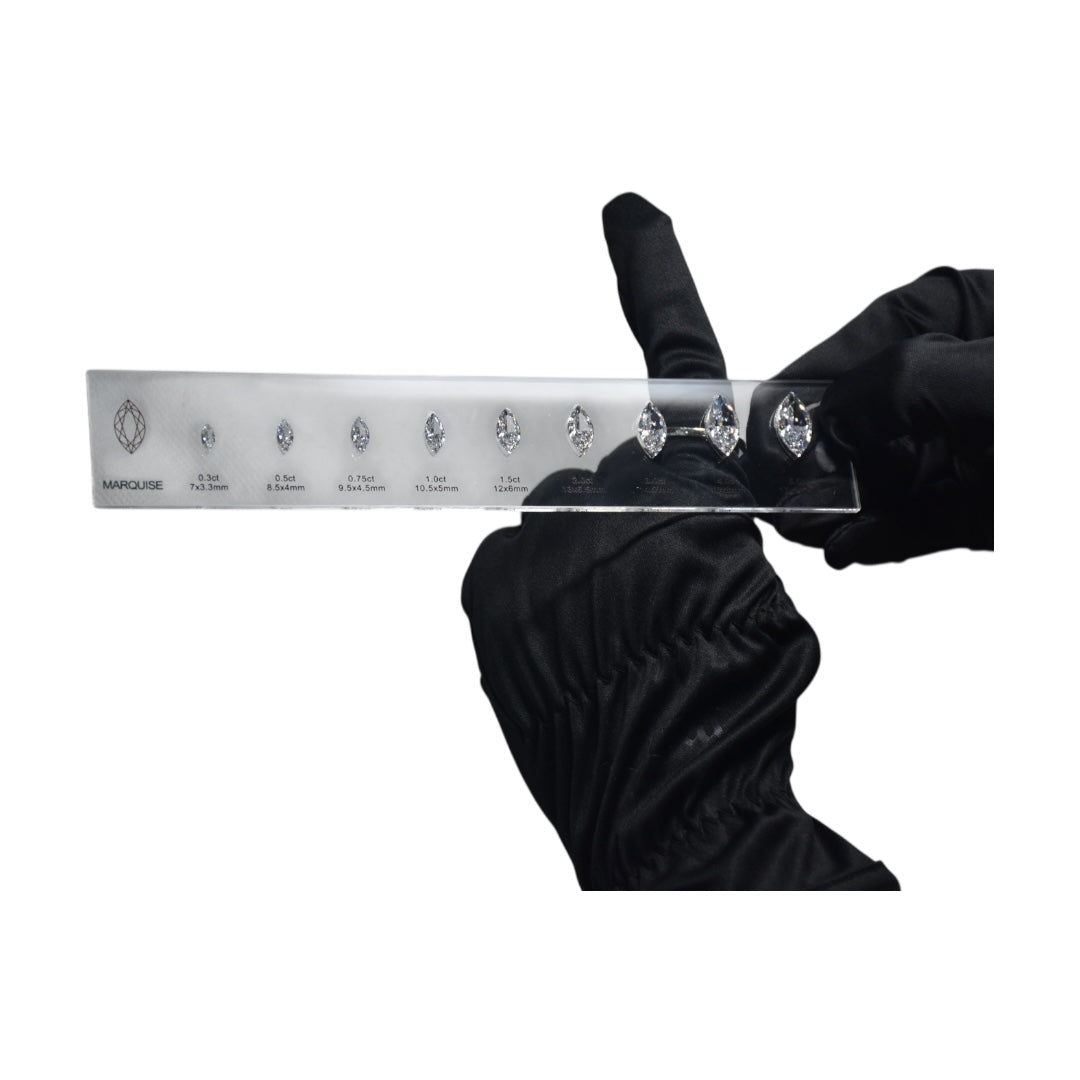 Cubic Zircon Sizing Scale in black magnetic box (0.30 ct - 5.00ct)
