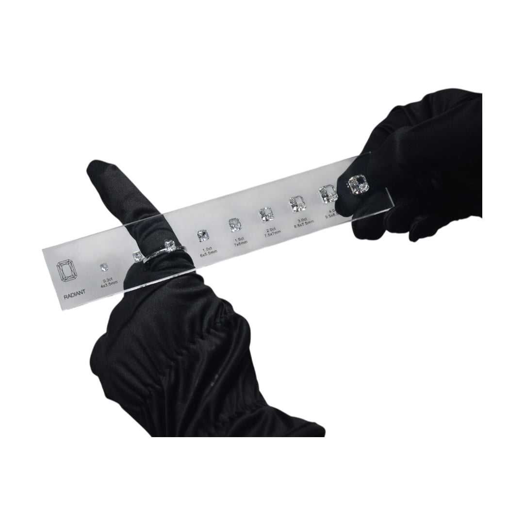 Cubic Zircon Sizing Scale in black magnetic box (0.30 ct - 5.00ct)